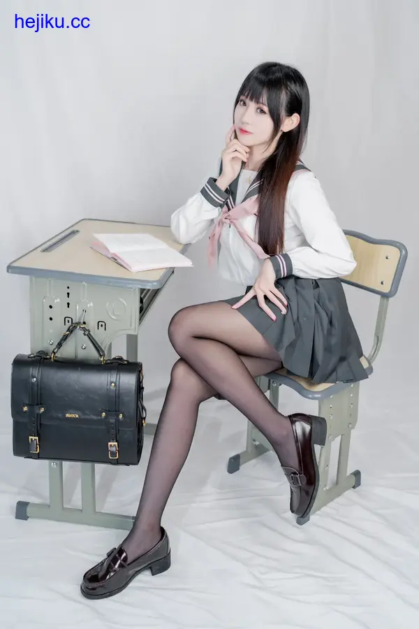 miko酱ww – 全套作品及随包视频[2026.8月-更新至107期-共55.4G]
