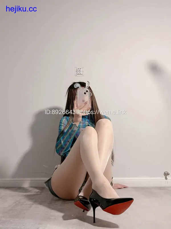 婉柔yyyy – 全套作品及随包视频[微密圈系列图片&amp;视频]