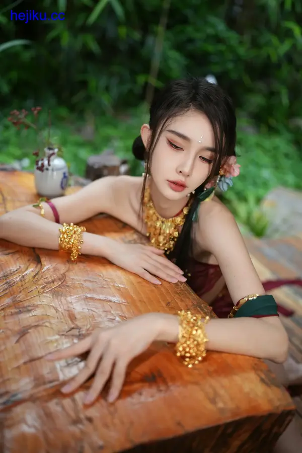 余多多Dudu – 全套作品及随包视频[2026.5月-更新至8期-共3.5G]