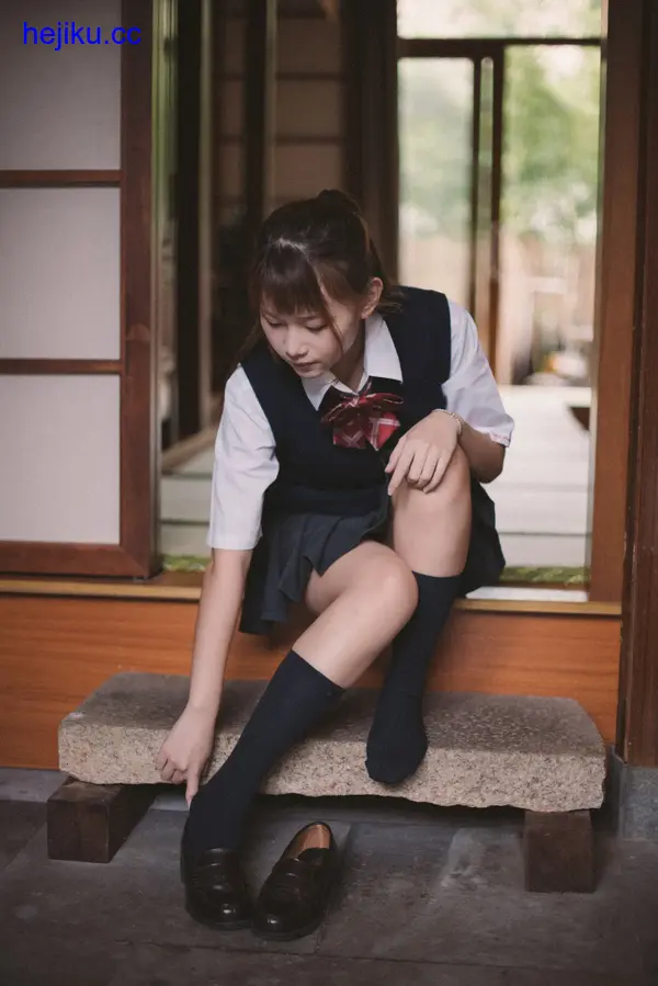 凛子酱 – 全套作品及随包视频[2026.6月-更新至22期-共3.2G]