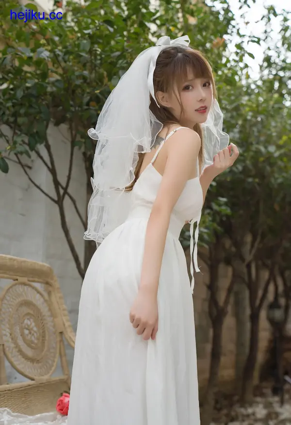 凛子酱 – 全套作品及随包视频[2026.6月-更新至22期-共3.2G]