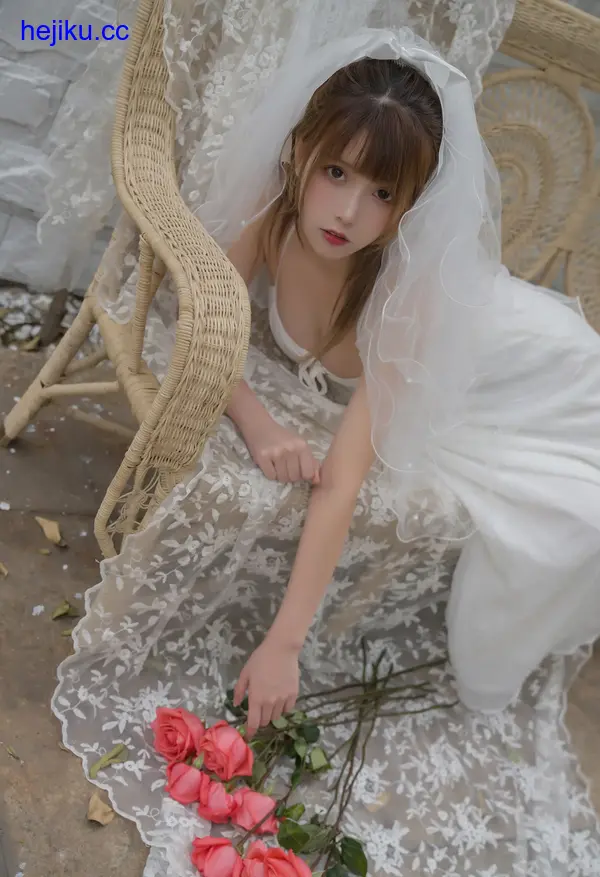 凛子酱 – 全套作品及随包视频[2026.6月-更新至22期-共3.2G]