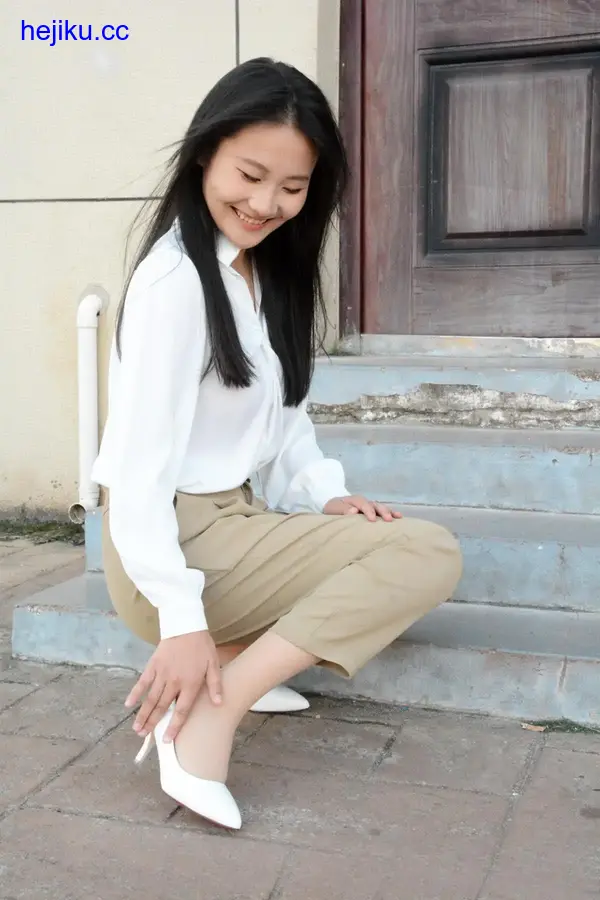 爱月下 – 全套美足美图视频合集[2026.10月-更新至18期-共119G]