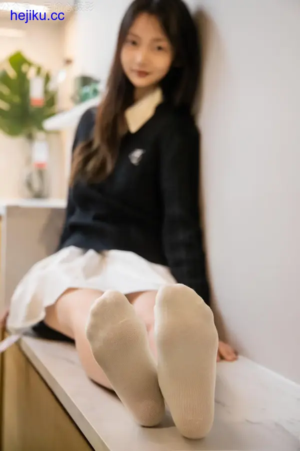 足愉心 – 全套少女美足美图视频合集[2026.10月-更新至38期-共490G]